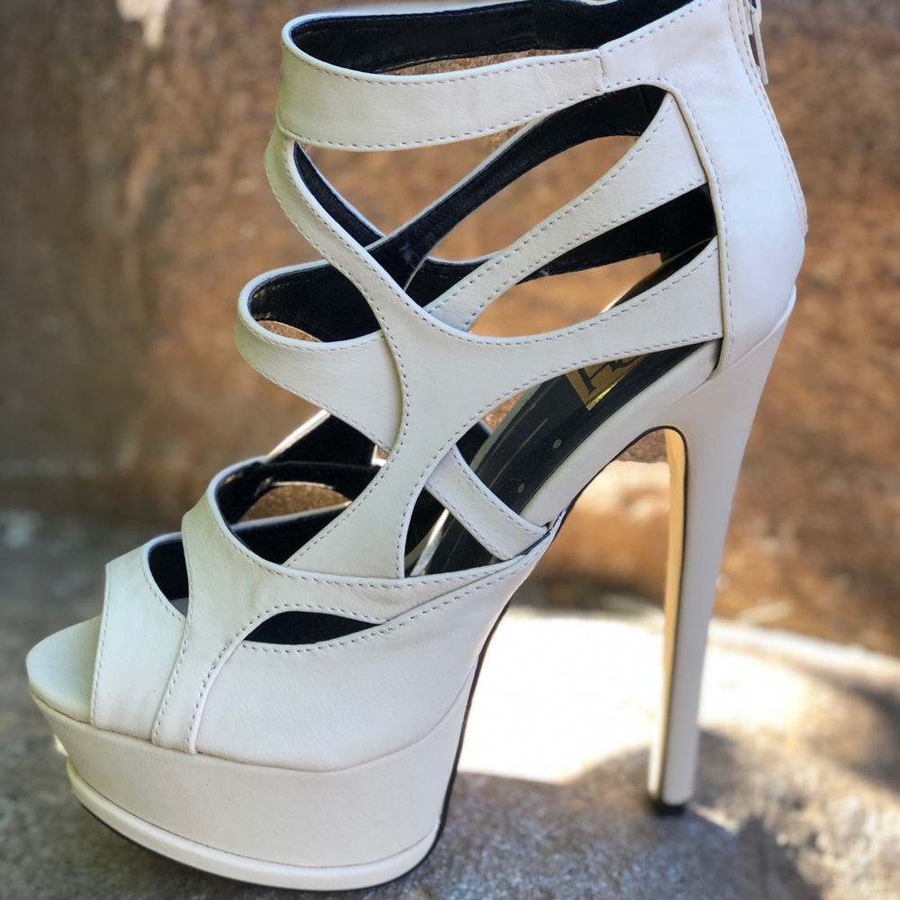 Platforms for days! Never worn!